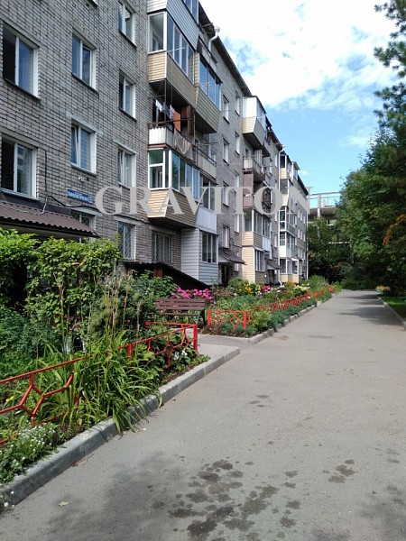 2-к квартира, 42 кв.м., Россия, Алтай Республика, Горно-Алтайск г., Коммунистический проспект, 30